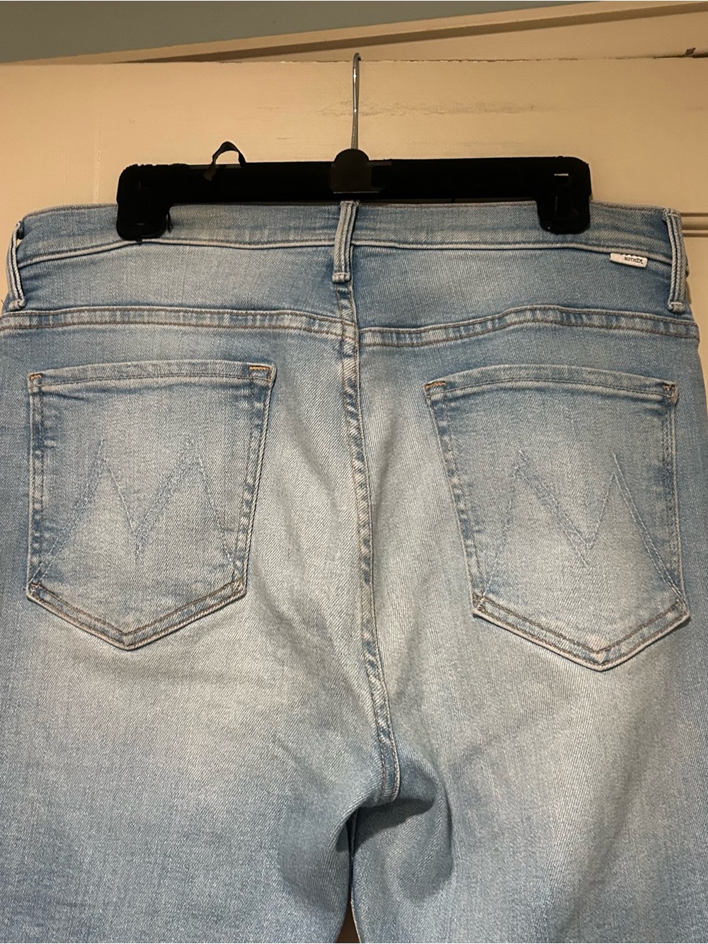 Mother The Insider Crop Step Fray Jean - Picture 6 of 9